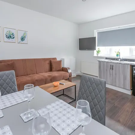 Modern Family Home W/Wi-Fi, Netflix, Self Check-In London Exterior photo